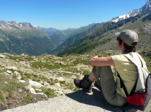 Randonneur au plan de l'Aiguille dans le massif du Mont Blanc