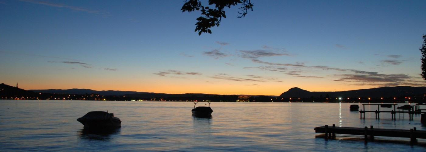 Coucher de soleil sur la lac d'Annecy